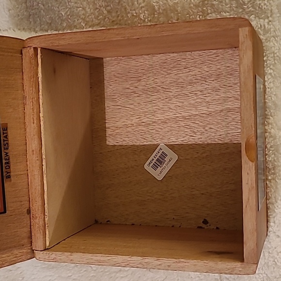 Old cigar box - Picture 3 of 4